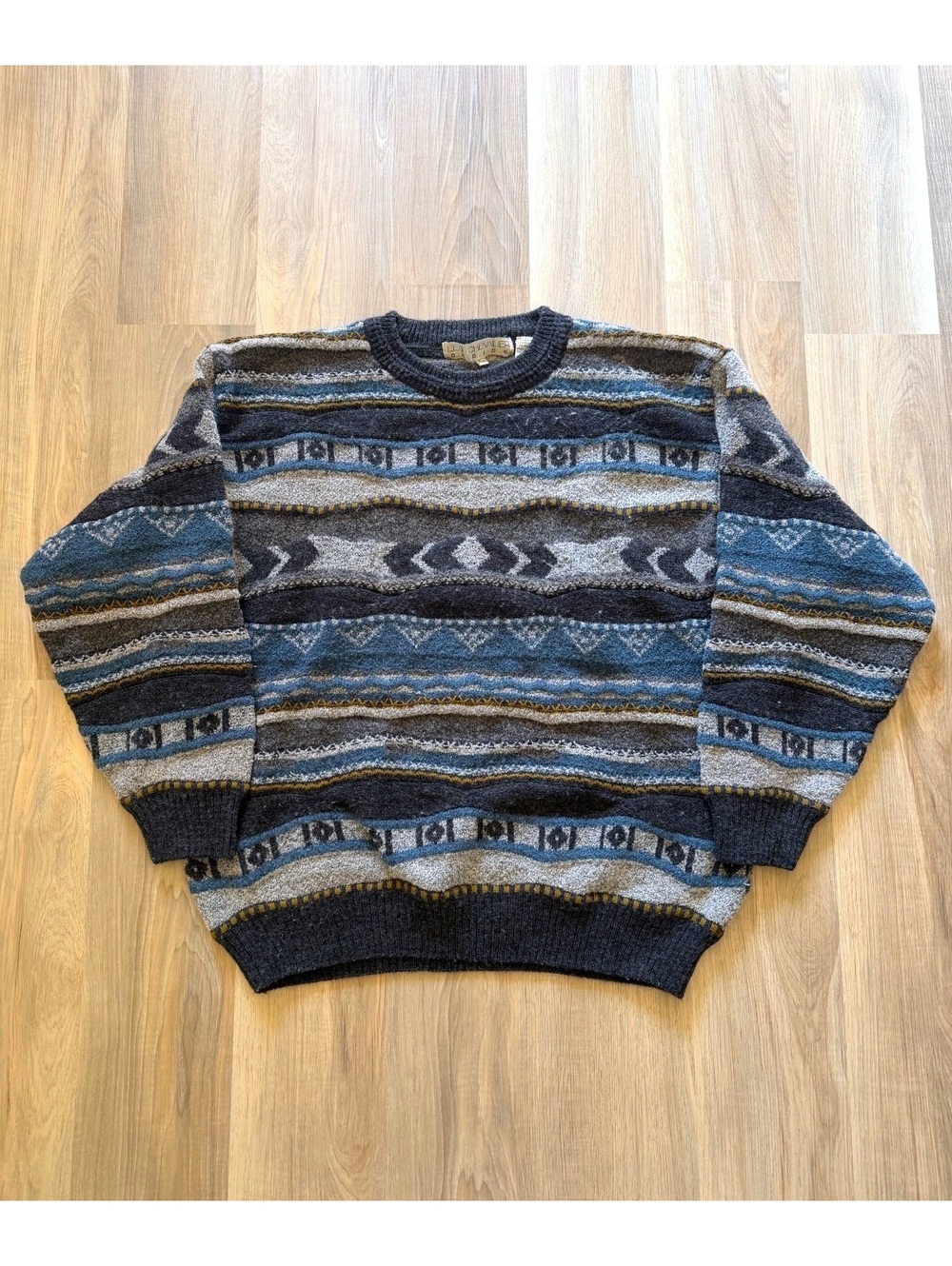 Vintage 90's Leo Chevalier Design 3D Pattern Knit Sweater